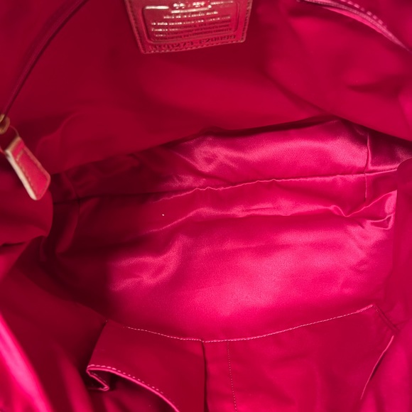 Gorgeous Coach Poppy Golden Glam Tote - Picture 9 of 12